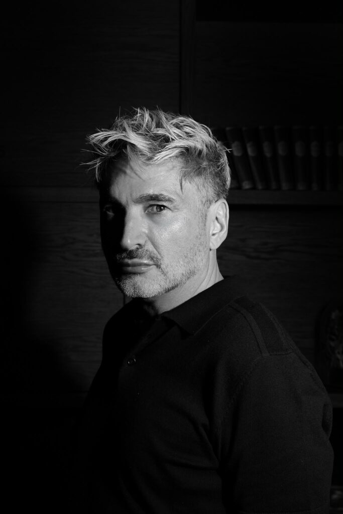 Born March 1, 1965 in Thurgau, Switzerland, his exposure in the field of Social Pedagogy has made him internalize the holistic approach of art – art that is part of our being, it is in our soul and not just something that is studied in order to be appreciated or understood. His belief has led him to express art through his pieces that can be appreciated not just by seasoned art afficionados but everyone who gets to see his masterpiece. Through his impressive educational background, graduated Cum Laude – Master’s Degree in Expressive Arts Therapy, he is also challenged working with young kids having Behavioral Disorders in his current residence for many years now in Zurich, Switzerland. For he strongly believes – Art Heals!
